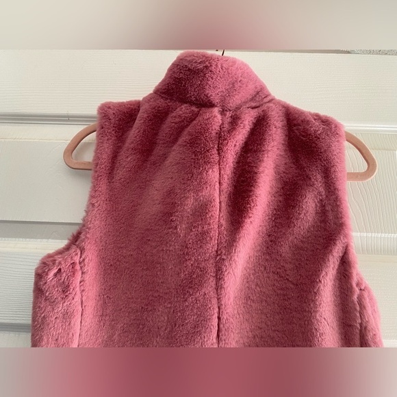 J.Crew Factory guava berry faux fur vest size‎ small - Picture 8 of 8